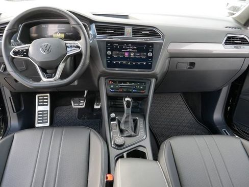 Certified 2024 Volkswagen Tiguan SE R-Line image 22