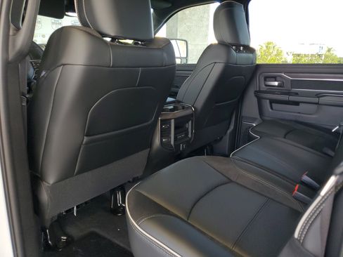 New 2026 RAM 3500 Laramie AWD/4WD image 10