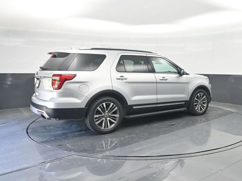Used 2017 Ford Explorer Platinum AWD/4WD image 15