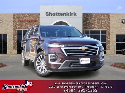 Used 2023 Chevrolet Traverse Premier w/ LPO, Floor Liner Package image 1