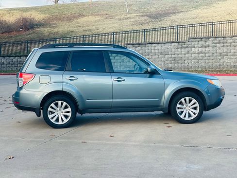 Used 2011 Subaru Forester 2.5X Premium image 7