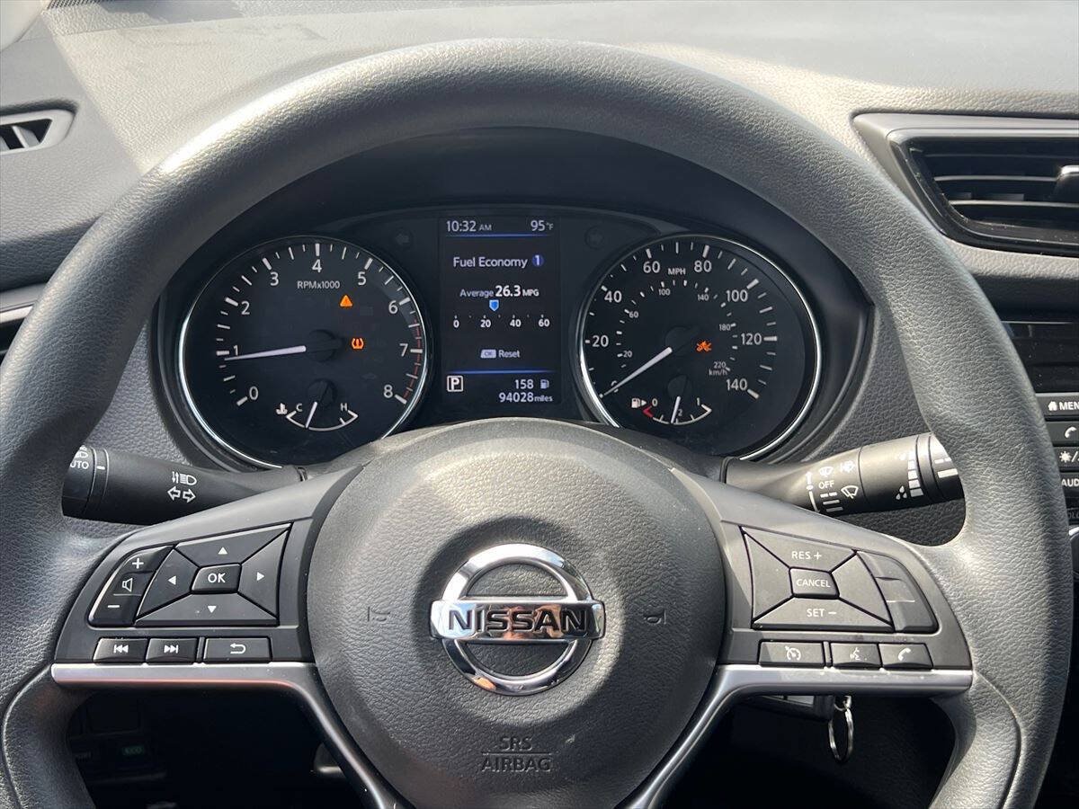 Used 2022 Nissan Rogue Sport S FWD image 11