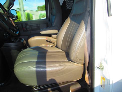 Used 2021 Chevrolet Express 2500 Extended w/ Driver Convenience Package image 18