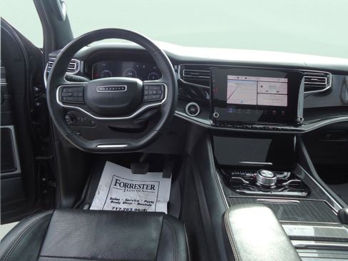 Used 2022 Jeep Wagoneer Series III w/ Premium Group I image 11