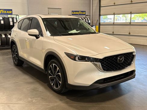 Used 2023 MAZDA CX-5 AWD 2.5 S w/ Premium Plus Pkg image 3