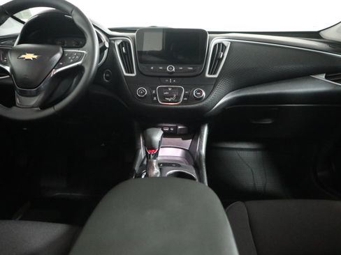 Used 2025 Chevrolet Malibu RS w/ LPO, Floor Liner Package FWD image 14