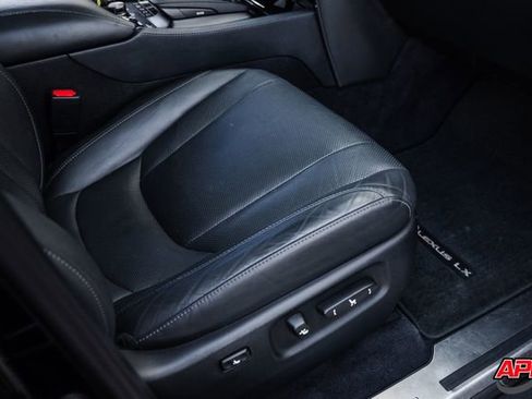 Used 2018 Lexus LX 570 4WD image 78