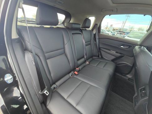 Used 2023 Nissan Rogue SL w/ SL Premium Package image 16