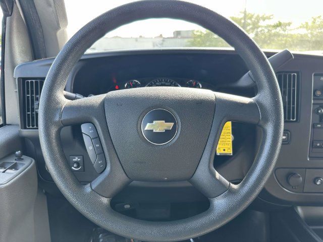 Used 2020 Chevrolet Express 3500 LT w/ LT Preferred Equipment Group RWD image 23