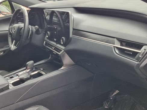 Certified 2025 Lexus RX 350 Premium w/ Accessory Package (Z1) FWD image 21