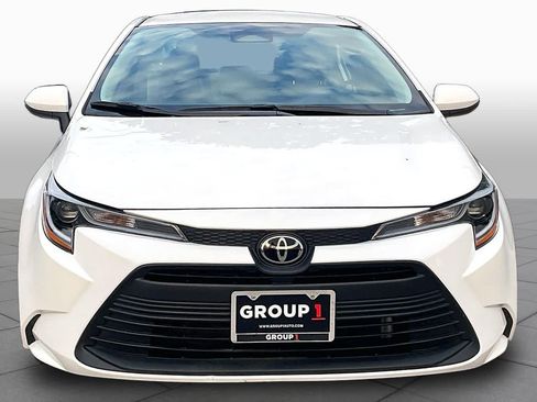 Used 2026 Toyota Corolla LE FWD image 4