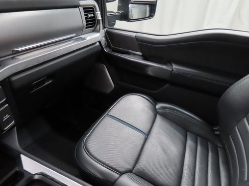 Used 2025 Ford F250 Platinum image 36