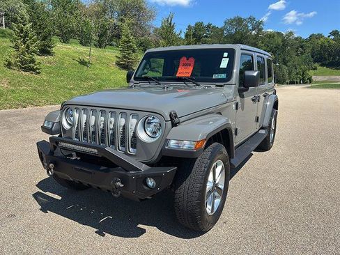 Used 2020 Jeep Wrangler Unlimited Sahara AWD/4WD image 8
