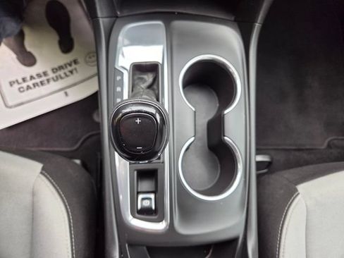 Used 2018 Chevrolet Equinox LS FWD image 25