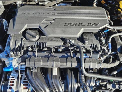 New 2025 Hyundai Elantra Sport image 16