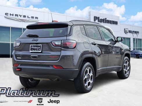 Used 2022 Jeep Compass Trailhawk w/ Trailhawk Elite Group image 5