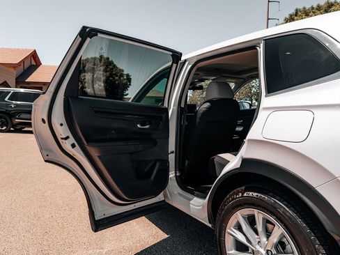 Used 2025 Honda CR-V EX image 40