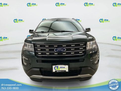 Used 2016 Ford Explorer XLT w/ Equipment Group 202A image 2