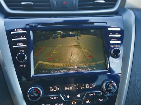 Used 2022 Nissan Murano S FWD image 9