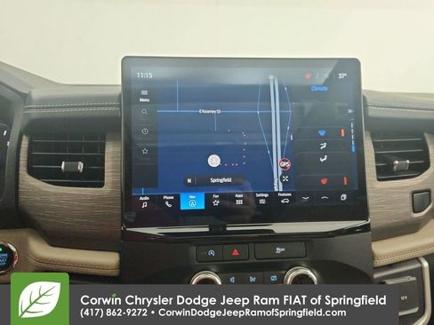 Used 2024 Ford Expedition Limited image 18