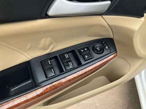 Used 2011 Honda Accord EX-L image 6