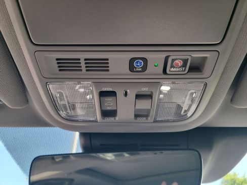 Used 2019 Honda Accord Touring image 20