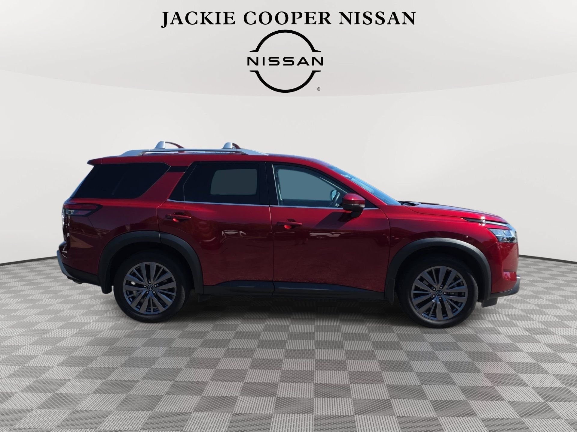 Used 2023 Nissan Pathfinder SL w/ SL Premium Package AWD/4WD image 4