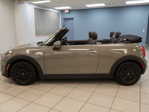 Used 2019 MINI Cooper S w/ Signature Upholstery Package image 2