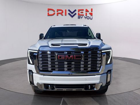 New 2026 GMC Sierra 2500 Denali w/ Denali Reserve Package AWD/4WD image 11