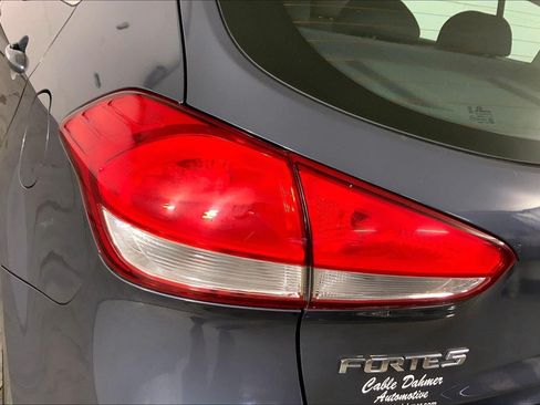 Used 2016 Kia Forte EX FWD image 27