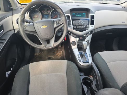 Used 2011 Chevrolet Cruze LS w/ Connectivity Package image 17