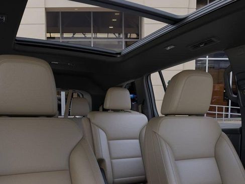 New 2027 Buick Enclave Preferred w/ Power Package AWD/4WD image 24