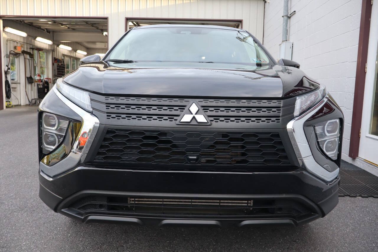 Used 2023 Mitsubishi Eclipse Cross ES AWD/4WD image 2