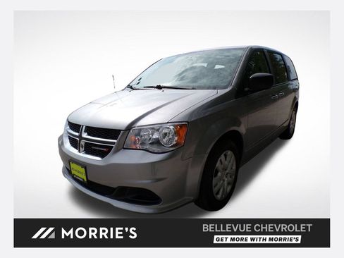 Used 2018 Dodge Grand Caravan SE w/ UConnect Hands-Free Group FWD image 1