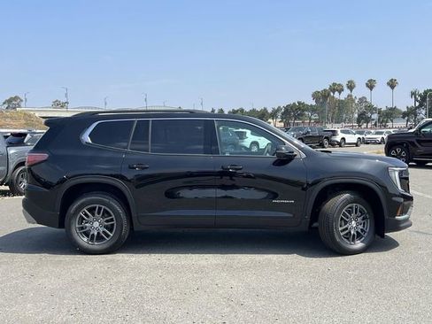 New 2025 GMC Acadia Elevation image 2