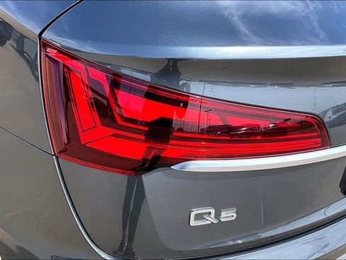 Used 2022 Audi Q5 2.0T Prestige w/ Prestige Package image 32