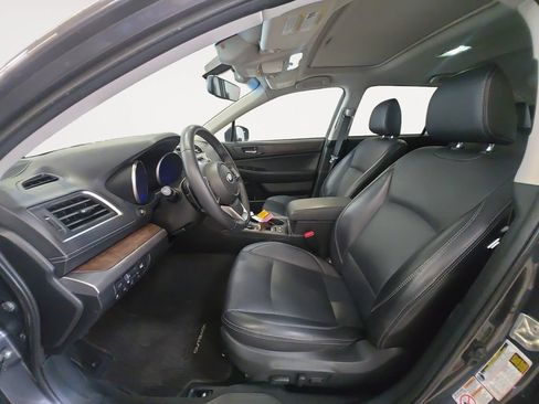 Used 2018 Subaru Outback 2.5i Limited AWD/4WD image 11