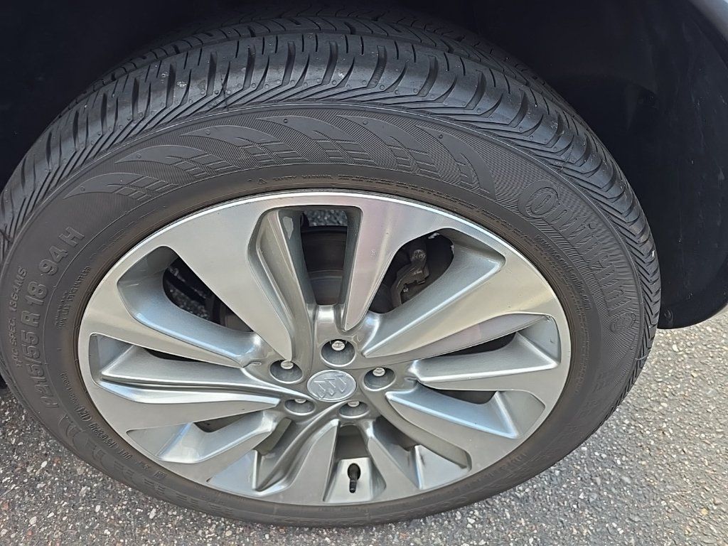 Certified 2017 Buick Encore Preferred FWD image 3