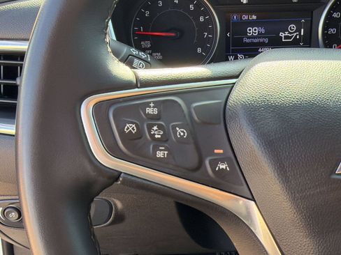Used 2024 Chevrolet Equinox LT FWD image 14