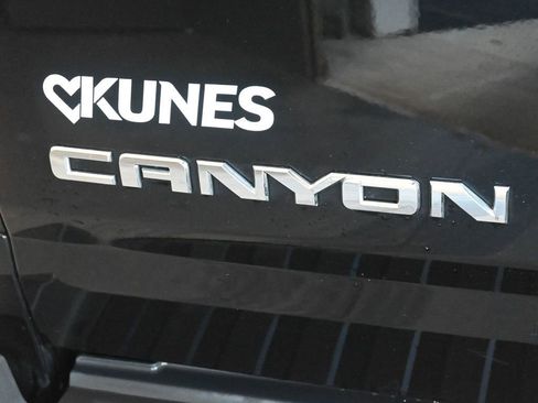Used 2019 GMC Canyon Denali image 21