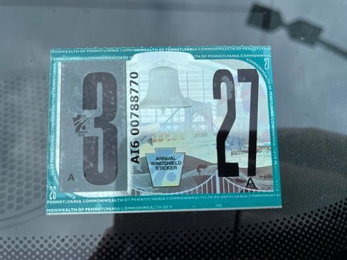 Used 2020 Dodge Grand Caravan SXT image 32