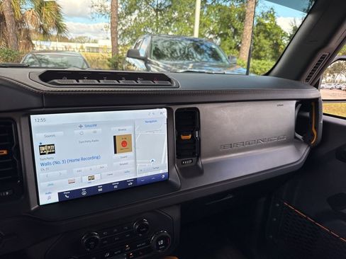 Used 2024 Ford Bronco Badlands image 55