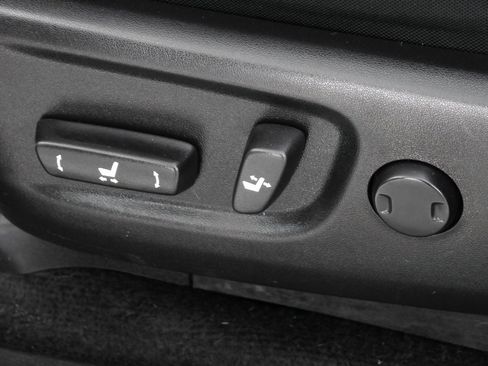 Used 2019 Toyota 4Runner SR5 image 16