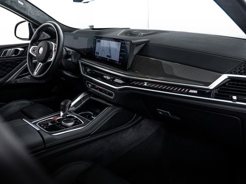 Used 2025 BMW X6 M Competition w/ Executive Package image 8