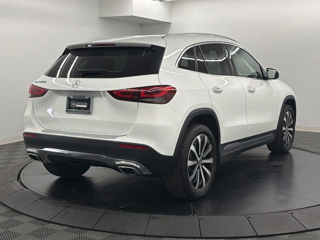Used 2022 Mercedes-Benz GLA 250 w/ Premium Package Lite image 10