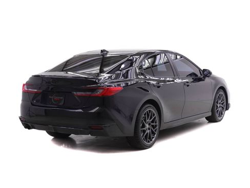 Used 2025 Toyota Camry XSE w/ Premium Plus Package AWD/4WD image 4