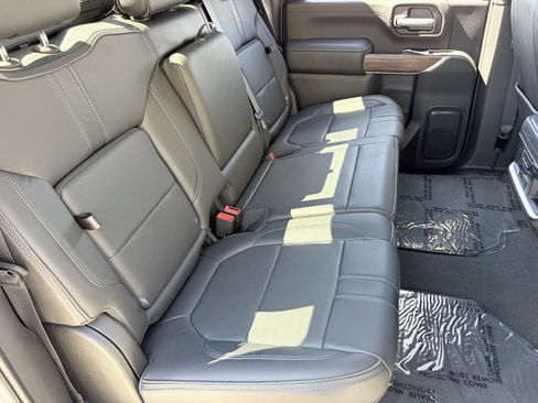 Used 2020 Chevrolet Silverado 2500 High Country w/ Gooseneck/5TH Wheel Package AWD/4WD image 13