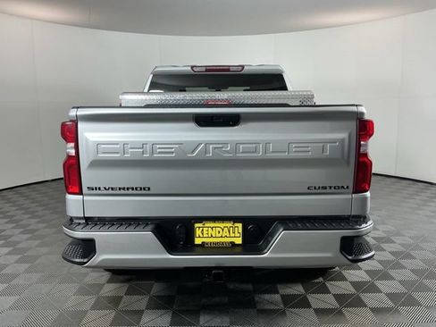Used 2022 Chevrolet Silverado 1500 Custom w/ LPO, Blackout Package AWD/4WD image 5