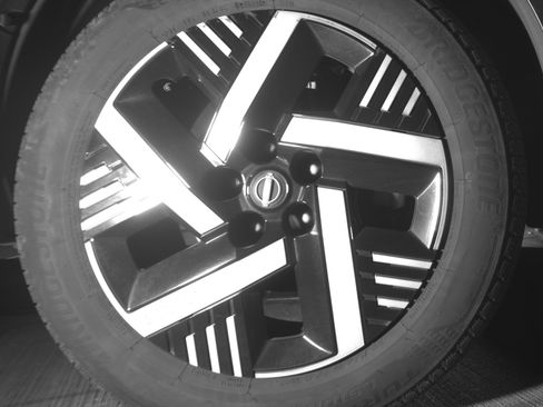 Used 2025 Nissan Kicks SV image 13