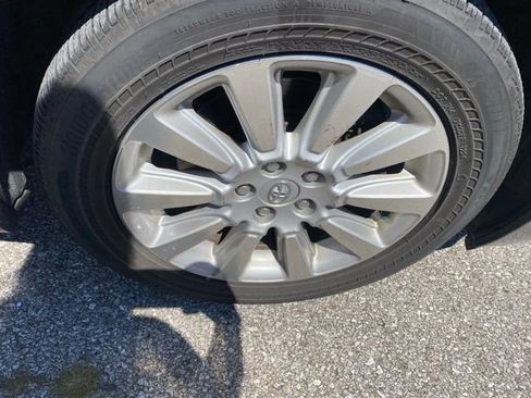 Used 2014 Toyota Sienna LE AWD/4WD image 19